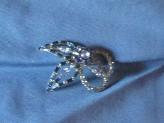Vintage Signed Sherman Silver - Tone Metal Claw Set Blue Rhinestone Pin Brooch