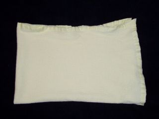 Vtg Carters Yellow Thermal Baby Blanket Narrow Nylon Acrylic Silky Edge 25x36 "