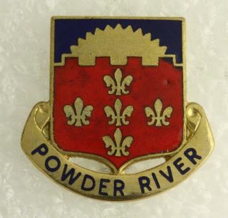 Vintage Us Military Insignia Dui Pin 49th Field Artillery Powder River 115th Cav