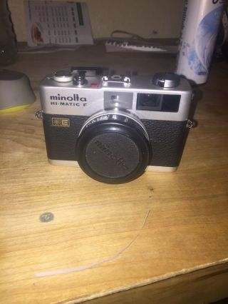 Vintage Minolta Hi - Matic F Camera With Rokkor 1:2.  7 38mm Lens & More Cond