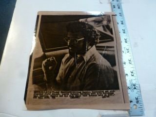 Vintage Wire Press Photo - Patty Hearst (sla Hostage) William Harris Hand 9/19/1975