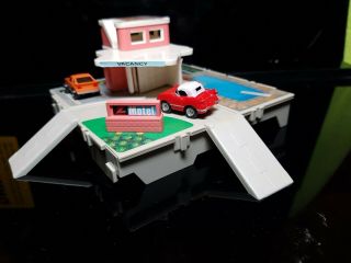 Micro Machines Travel City - Motel Set 1987 Vintage Galoob Complete With 2 Cars