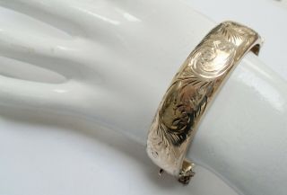 Fine Quality Wide Vintage Sterling Silver Hinged Cuff Bracelet (1963)