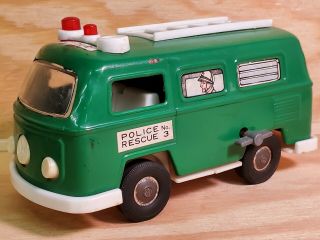 Vintage Volkswagen Bus Police Wind Up Tin Toy Japan Durham Industries Inc.