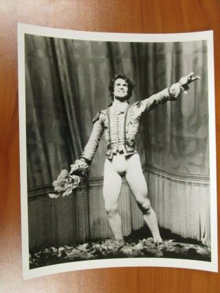 Vintage Glossy Press Photo Ballet Dancer Rudolf Nureyev & Friends Great Woods