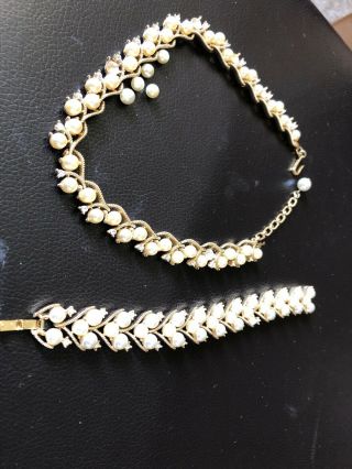 Crown Trifari Pearl Rhinestone Necklace Bracelet Set For Repair Vintage Gold Ton