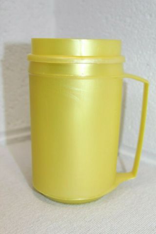 Vintage Aladdin 12 Oz Insulated Plastic Travel Coffee Mug Cup Gold/yellow
