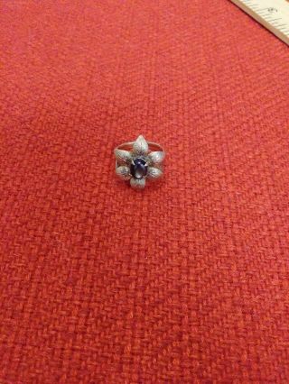 Vintage 14k Gold Flower Ring With Stone Center (size 6)