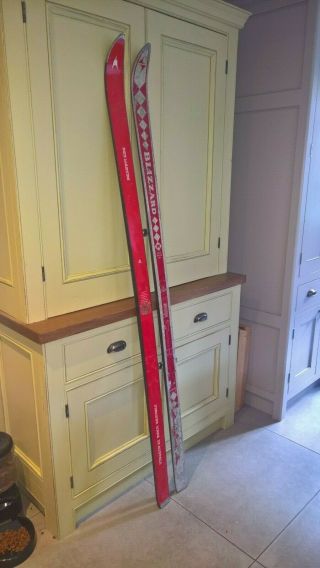 2 Vintage Skis - 195cm Long,  Non Matching But The Same Size - Upcycling?