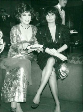 Vintage Photograph Of Italian Actress Gina Lollobrigida With Nabila Khashoggi