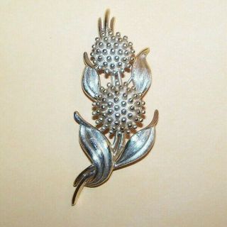 Vintage Crown Trifari Gold Tone Textured Flower Brooch Pin