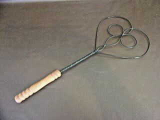 Vintage Heart Shaped Wire Rug Beater With Wooden Handle