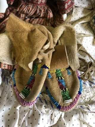 Antique Native American Indian Beaded Child’s Moccasins