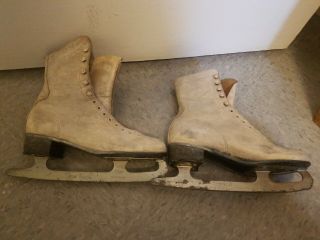 Display Only Vintage Olympian Carol Heiss White Ladies Ice Skates Made Canada