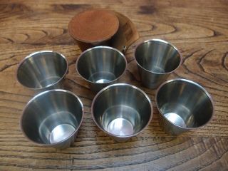 SET of SIX VINTAGE STAINLESS STEEL SHOT STIRRUP CUPS IN LEATHER CASE RIA DENMARK 3