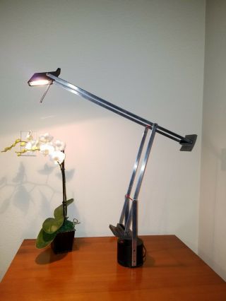 Tizio Lamp Artemide,  Includes