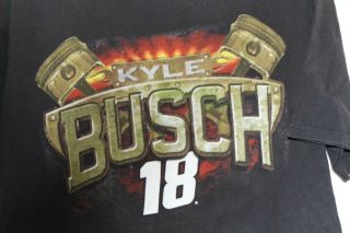Kyle Busch 18 M & M ' s Racing NASCAR Joe Gibbs Racing T - Shirt XL 2