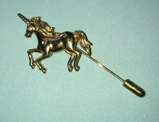 Vintage 1989 Avon Gold Tone With Rhinestone Eye Accent Unicorn Stick Pin