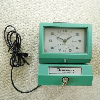 Vintage Acroprint Time Recorder Co.  / Model 125nrh Time Clock With Keys.