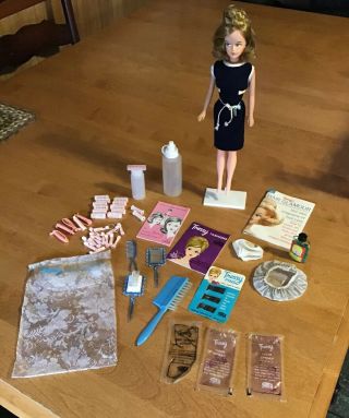 Vintage Tressy Doll With Key And Accessories