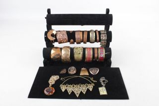 22 X Vintage Mid Century Modernist Jewellery Inc.  Copper,  Bangles,  Brutalist