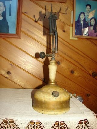 Antique Vintage Coleman Lamp Model 152a Wichita,  Kans.  U S A Sunshine Of Night
