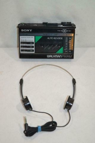 Vintage Sony Walkman Wm - F18 / F28 Stereo Am / Fm Cassette Player