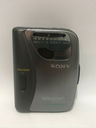 Sony Walkman Vintage Wm - Fx323 Am/fm Radio Cassette Player Mega Bass