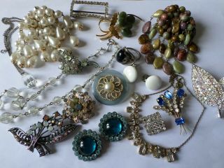 Vintage Circa Mid To Late 20th Century Costume Jewellery Brooches Necklaces Ring