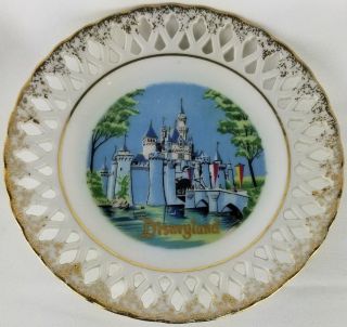 Vintage Disneyland Castle 6.  25 " Ceramic Lace Edge Plate Walt Disney Productions