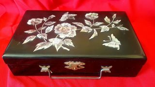 Jewelry Box - Really Pretty - Vintage Chinese - Black Laquare W Mother Of Pearl Inlay