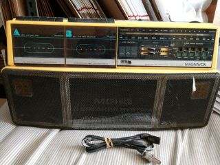 Vintage Magnavox D 8300 Boombox Am Fm Dual Cassette Stereo Yellow Radio