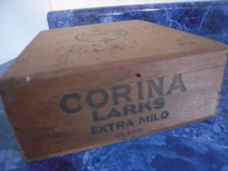 Corina J - E - Y - Cia Larks Extra Mild Wood Cigar Box Factory No 70 List La