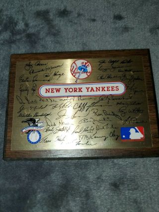 1978 York Yankees Vintage Team Signed Plaque World Series Champions