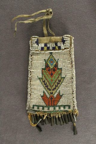 Antique Native American 19 C Sioux South Dakota Seed Hand Beaded Medicine Bag