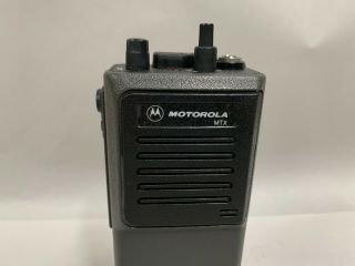 Vintage Motorola MTX - 800S Handie Talkie FM Radio (A8) 2