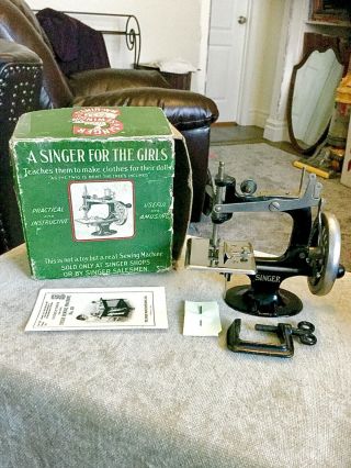 Mib Rare Antique Vintage 1914 Singer 20 Toy Sewing Machine Small Child Cute