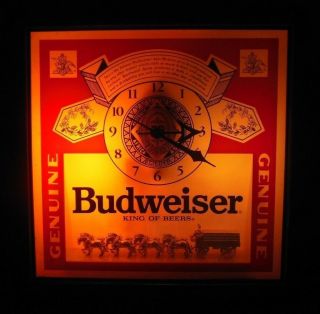 Vintage Budweiser Lighted Clock Beer Sign With The Clydesdale Horses