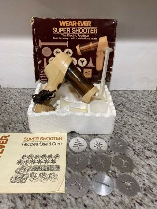 Vtg Wearever Shooter Electric Cookie Press Canape & Candy Maker Gun 70123
