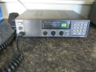 Vintage Realistic Trc - 434 Cb Radio Base Station Mic Great