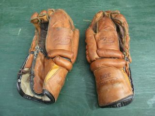 Vintage Brown Leather Hockey Gloves Retro 1970s Sporting Goods 2