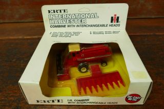 Vintage Ertl International Harvester Combine W/ Interchangeable Heads 1/80 Scale