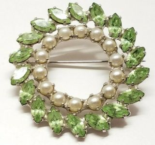 Vtg Small Silver Tone Light Lime Green Rhinestone & Faux Pearl Wreath Brooch Pin