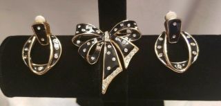 VINTAGE Brooch & Earring Set Bow Black ENAMEL Gold & Crystals Unmarked EUC 2