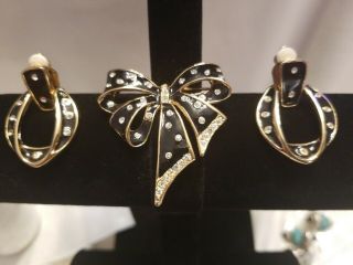 VINTAGE Brooch & Earring Set Bow Black ENAMEL Gold & Crystals Unmarked EUC 3