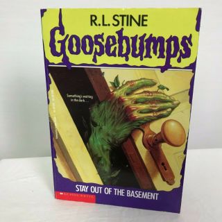 Vintage R.  L.  Stine Goosebumps Stay Out Of The Basement Paperback Book 1992