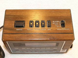 Vintage General Electric Digital AM FM Radio Alarm Clock Model 7 - 4601A 3