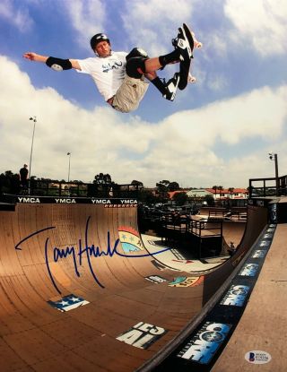 Tony Hawk Signed 11x14 Photo Skateboard Beckett Bas E19356