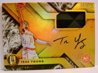 Trae Young Rc /99 Auto Gold Standard Chronicles Panini Basketball 2018 - 19 2019