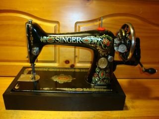 1923 Antique Singer Sewing Machine Model 66 " Red Eye ",  Hand Crank,  Serviced
